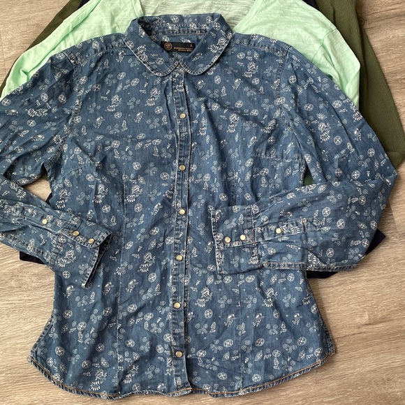 6 item bundle size small/medium - Picture 7 of 8